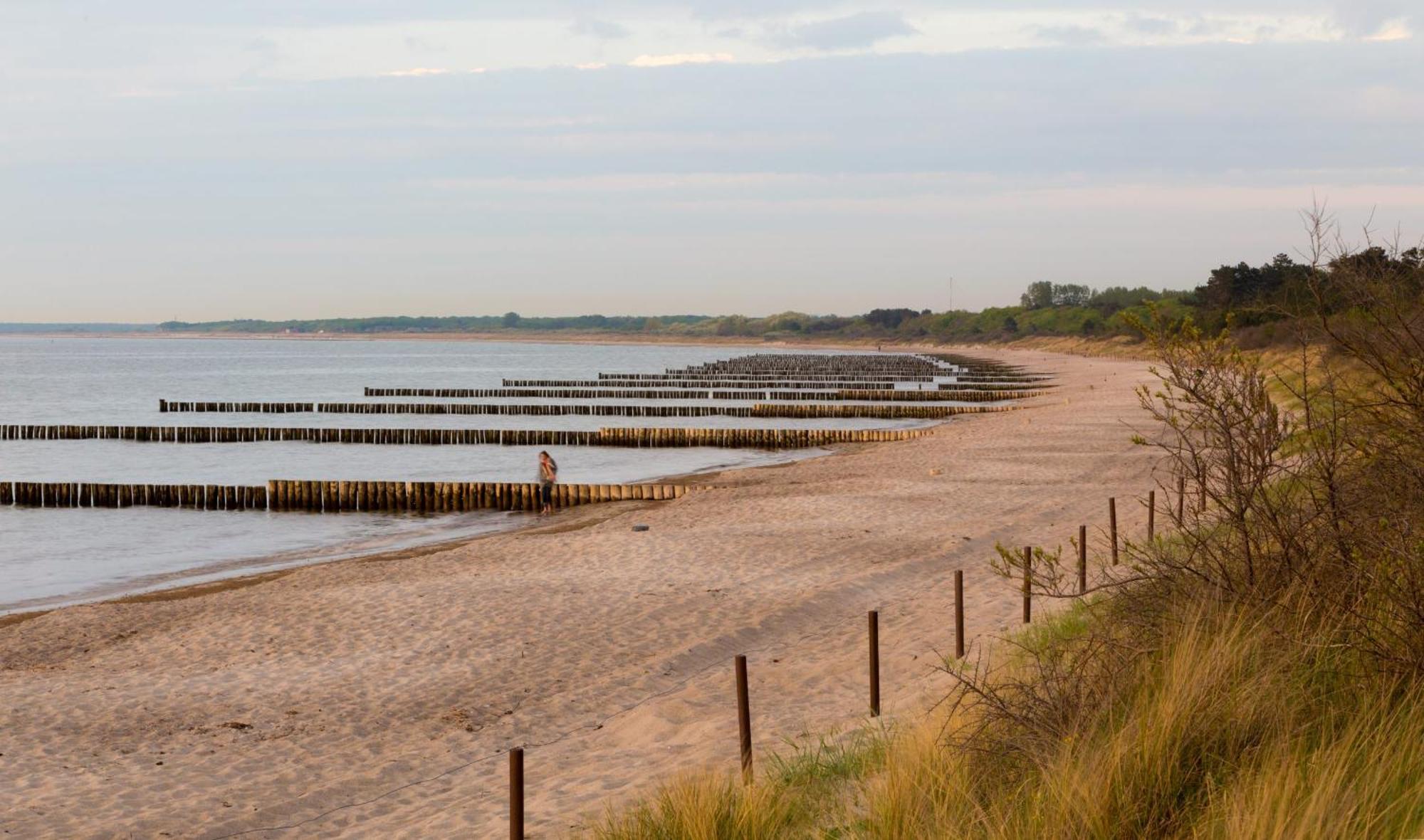 Villa Schmidt - Strandhaus Direkt Am Meer Mit Sauna, Sport Und Duenengarten II Rostock Buitenkant foto